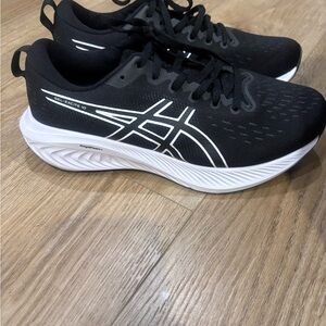 ASICS Gel-Excite 10 Black and White Sneakers